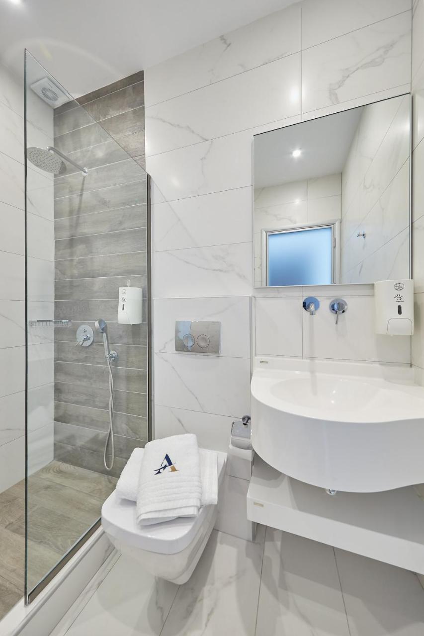 Albatros Suites Vrasná Eksteriør billede